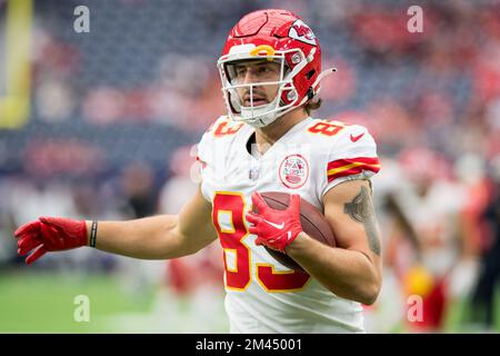 Kansas City Chiefs' Noah Gray (83) runs during the second half of an NFL  football game against the Indianapolis Colts, Sunday, Sept. 25, 2022, in  Indianapolis. (AP Photo/Michael Conroy Stock Photo - Alamy