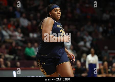 Blacksburg, Virginia, USA. 18th Dec, 2022. Notre Dame Fighting Irish center Lauren Ebo (33) rolls to the basket during the NCAA Women's Basketball game between the Notre Dame Fighting Irish and the Virginia Tech Hokies at Cassell Coliseum in Blacksburg, Virginia. Greg Atkins/CSM/Alamy Live News Stock Photo