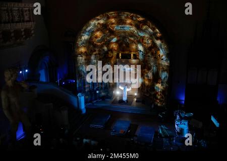 Moscow, Russia. 18th Dec, 2022. An artist performs during the Art of Translation music festival in the Pushkin state museum of fine arts in Moscow, Russia, on Dec. 18, 2022. Credit: Alexander Zemlianichenko Jr/Xinhua/Alamy Live News Stock Photo