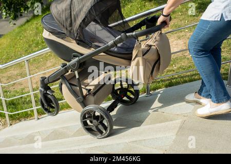 Stroller for stairs online