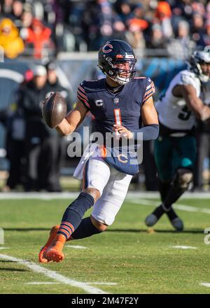 Chicago, IL, USA. 18th Dec, 2022. Chicago Bears quarterback #1 Justin  Fields in action during a game against the Philadelphia Eagles in Chicago,  IL. Mike Wulf/CSM/Alamy Live News Stock Photo - Alamy