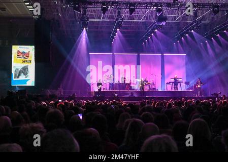 Kioene Arena, Padua, Italy, December 15, 2022, Simply Red  during  Simply Red - Blue Eye Soul Tour 2022 - Music Concert Stock Photo