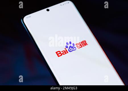 Logo of Baidu �ٶ� on a smartphone. Baidu is a Chinese Internet and AI tech company. Stock Photo