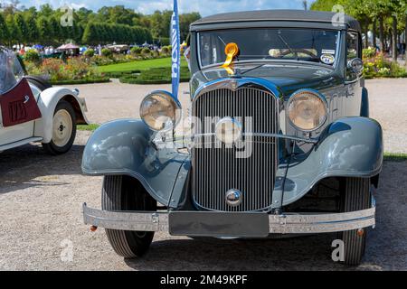 Classic car Roehr 8 type FK Olympier Autenrieth Cabriolet, Germany 1935, 8-cylinder, 3. 287 ccm, 100 hp, 4-speed, 1. 650 kg, 140 km/h, grey, beige Stock Photo