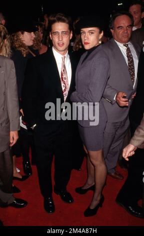 Jason Priestley and Christine Elise at the Premiere of 'Dracula', Mann's Chinese Theatre, Hollywood. November 10, 1992 Credit: Ralph Dominguez/MediaPunch Stock Photo