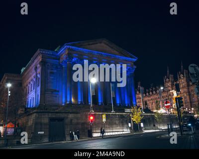 St George's Hall at night in Liverpool. Stock Photo