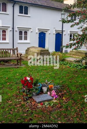 The grave of singer Dusty Springfield (1939-1999) Henley-on-Thames Berkshire , England , UK Stock Photo