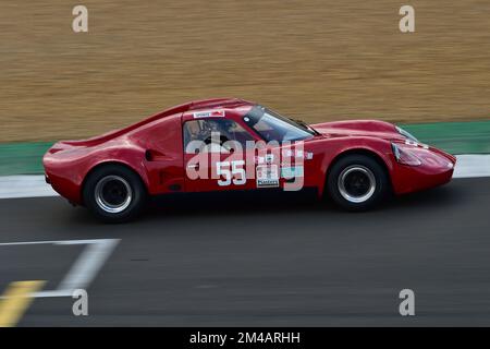 David Forsbrey, Andrew Newall, Chevron B8, Yokohama Trophy for Masters Sports Car Legends, a 50 minute race with cars that competed from 1962 to 1974, Stock Photo