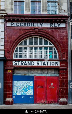 Piccadilly Railway Strand Station Entrance to Aldwych Station on the Strand, London. Now unused the Grade II station was opened 1907 and closed 1994. Stock Photo