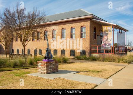 Indianola, USA – December 1, 2022 - B.B. King grave outside the Museum ...