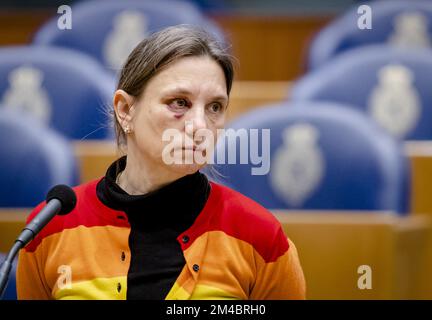 THE HAGUE - Laura Bromet (GroenLinks) during the weekly question hour in the House of Representatives. ANP SEM VAN DER WAL netherlands out - belgium out Stock Photo
