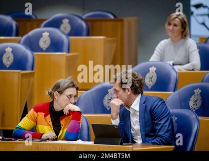 THE HAGUE - Laura Bromet (GroenLinks) and Joris Thijssen (PvdA) during the weekly question hour in the House of Representatives. ANP SEM VAN DER WAL netherlands out - belgium out Stock Photo