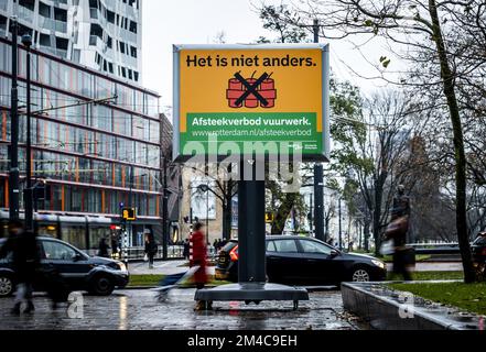 ROTTERDAM - A sign prohibiting fireworks on the Kruisplein. Twelve municipalities have announced a complete ban on lighting fireworks before the coming New Year. ANP REMKO DE WAAL netherlands out - belgium out Stock Photo