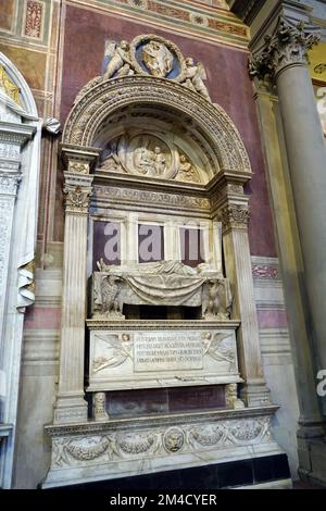 Tomb of Leonardo Bruni (Italian humanist, historian and statesman), Basilica di Santa Croce, Basilica of the Holy Cross, Firenze, Florence, Tuscany Stock Photo