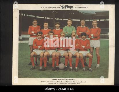 Ty-Phoo Tea large collectors card of 1960'6 manchester United football team at Old Trafford. Football memorabilia collectable, Soccer collectable Stock Photo