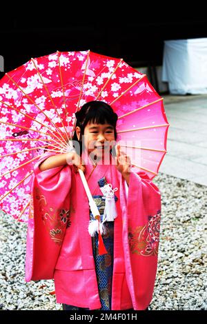 Portrait of a traditionally dressed Japanese girl taken during the Shichi-Go-San (Japanese rite of passage) festival at the Meiji Shrine, Tokyo, Japan Stock Photo