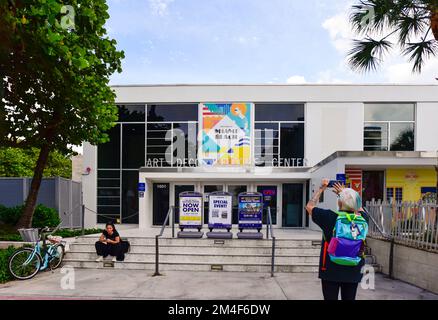 Street scene in front of the Art Deco Welcome Center in the historic Art Deco District in South Beach, Miami, Florida. Stock Photo