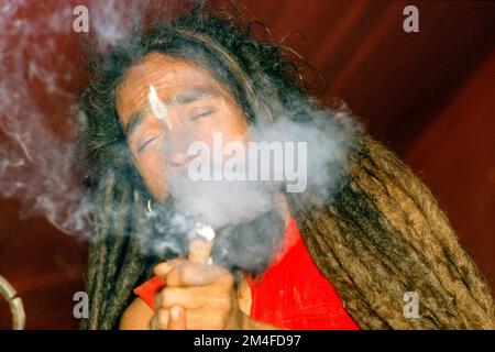 tobacco vs marijuanas difference Cigarettes or Marijuana: Which Is More Harmful?