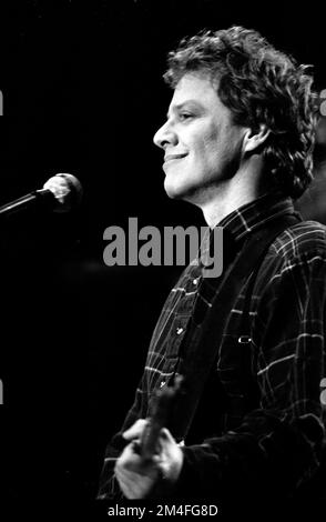 Oingo Boingo with lead singer Danny Elfman performing on American Bandstand 1986 Credit: Ron Wolfson / MediaPunch Stock Photo