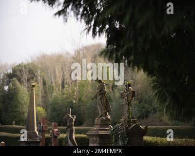 Headstones in Arnos Vale Cemetery, Bristol Stock Photo