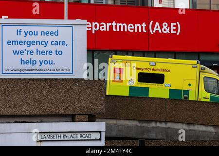 London, UK. 20th Dec, 2022. A sign saying ëif you need emergency care, weíre here to help youí is seen outside St Thomasí Hospital. More than 10,000 NHS ambulance staff from nine NHS hospital trusts in England and Wales will walk out tomorrow in a dispute over pay. Credit: SOPA Images Limited/Alamy Live News Stock Photo