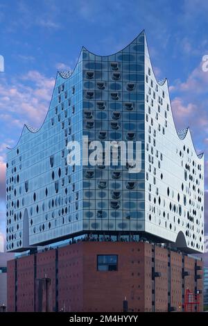 Elphilharmonie with evening sky, Hamburg, Germany Stock Photo - Alamy