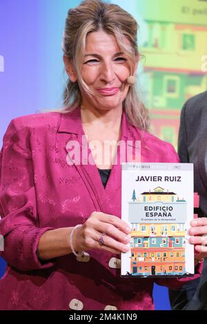 Madrid, Spain. 21st Dec, 2022. The second vice-president and minister of Labor and Social Economy, Yolanda Diaz attends the presentation of the book 'Edificio España', by Javier Ruiz, at the Espacio Fundacion Telefonica in Madrid. Credit: SOPA Images Limited/Alamy Live News Stock Photo