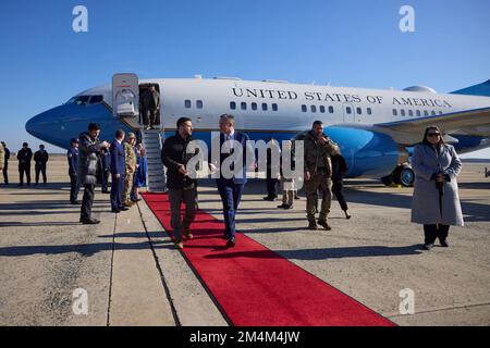 Washington, US, December 21, 2022. Volodymyr ZELENSKY arrives in Washington. Ukrainian President Volodymyr Zelenskyy visits the United States of America on December 21, 2022. Visit of the President of Ukraine to the United States. Photo: The Presidential Office of Ukraine via Stock Photo