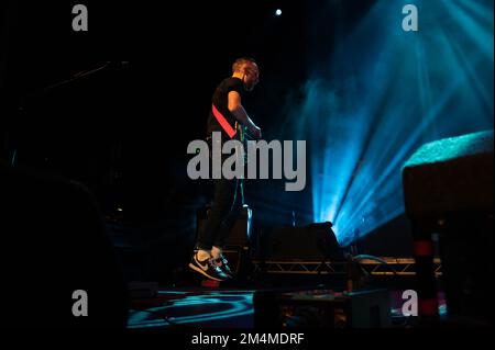 Glasgow, Scotland, 21th December 2022  Rod Jones of Idlewild performing at the 02 Academy Glasgow on the 21th December 2022 Stock Photo