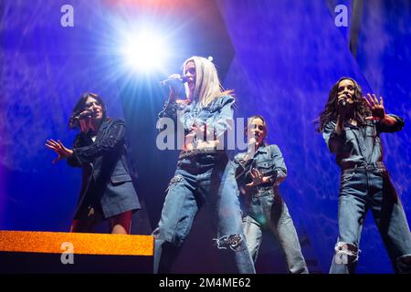 Keavy Lynch of B Witched performing at the OVO Hydro Glasgow on the 19th December 2022 Stock Photo