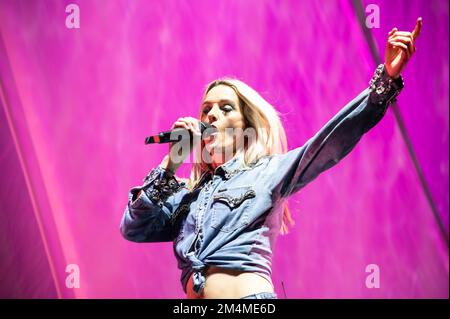 Keavy Lynch of B Witched performing at the OVO Hydro Glasgow on the 19th December 2022 Stock Photo