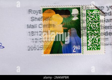 2nd class Christmas stamp stuck on envelope - stamp barcoded, stamp barcode UK 2022 Stock Photo