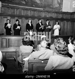 Sorbonne, Vera Korene, Lecture to Fulbright Students. Photographs of Marshall Plan Programs, Exhibits, and Personnel Stock Photo