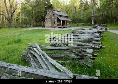 TN00130-00....Tennessee -John Oliver Place, Cades Cove, Great Smoky Mountains National Park. Stock Photo