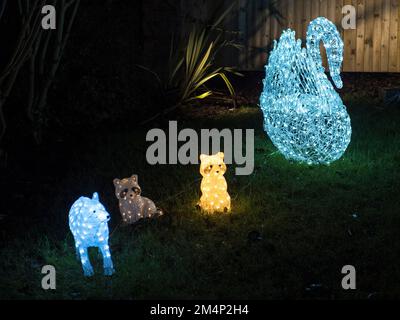 Eastchurch, Kent, UK. 22nd Dec, 2022. Kingsborough Manor estate in Eastchurch, Kent on the Isle of Sheppey goes 'all out' for Christmas with most of the properties in the area being decorated with amazing Christmas lights displays. Credit: James Bell/Alamy Live News Stock Photo