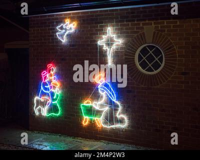 Eastchurch, Kent, UK. 22nd Dec, 2022. Kingsborough Manor estate in Eastchurch, Kent on the Isle of Sheppey goes 'all out' for Christmas with most of the properties in the area being decorated with amazing Christmas lights displays. Credit: James Bell/Alamy Live News Stock Photo