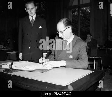 European Payments Union Agreement is Signed. Photographs of Marshall Plan Programs, Exhibits, and Personnel Stock Photo