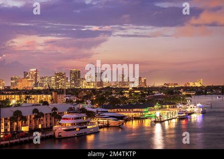 Fort Lauderdale, Florida, USA - November 30 2022: View to downtown skyline from 17th street bridge at the sunset. Stock Photo