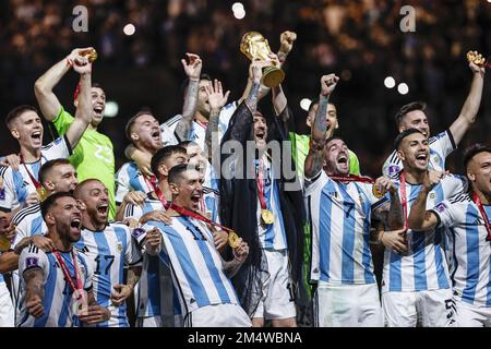 AL DAAYEN - Argentina goalkeeper Franco Armani, Juan Foyth of Argentina, Nicolas Tagliafico of Argentina, Gonzalo Montiel of Argentina, Leandro Daniel Paredes of Argentina, German Pezzella of Argentina, Rodrigo De Paul of Argentina, Marcos Acuna of Argentina, Julian Alvarez of Argentina, Lionel Messi of Argentina, Angel Di Maria of Argentina, Argentina goalkeeper Geronimo Rulli, Cristian Romero of Argentina, Exequiel Palacios of Argentina, Angel Correa of Argentina, Thiago Almada of Argentina, Alejandro Gomez of Argentina, Guido Rodriguez of Argentina, Nicolas Otamendi of Argentina , Alexis Ma Stock Photo