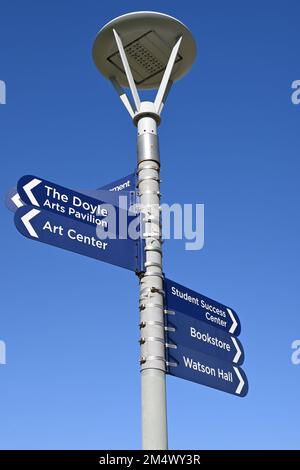 COSTA MESA, CALIFORNIA - 19 DEC 2022: Direction sign on the Campus of Orange Coast College. Stock Photo
