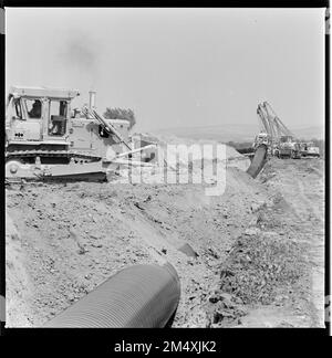 ***AUGUST 1983 FILE PHOTO***  Transit pipeline laying. The first kilometres of insulated pipeline with a diameter of 1,400 millimetres have been laid Stock Photo