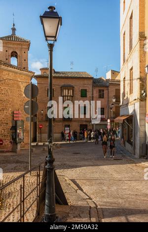 Calles, casas y edificios de Toledo / Streets, houses and buildings of Toledo Stock Photo