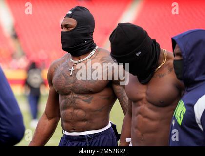 Wide receiver (14) DK Metcalf of the Seattle Seahawks catches a