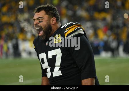 Pittsburgh, Pennsylvania, USA. 25th Dec, 2022. December 24th, 2022 Pittsburgh Steelers defensive tackle Cameron Heyward (97) celebrates after winning against the Las Vegas Raiders. Pittsburgh Steelers vs Las Vegas Raiders in Pittsburgh, PA. Jake Mysliwczyk/BMR (Credit Image: © Jake Mysliwczyk/BMR via ZUMA Press Wire) Stock Photo