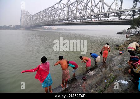 Mallick Ghat on the banks of the Hooghly river in Kolkata, West Bengal, India. Stock Photo