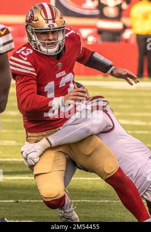 Washington Commanders defensive tackle Daron Payne (94) waits against the  New York Giants during an NFL football game Sunday, Dec. 4, 2022, in East  Rutherford, N.J. (AP Photo/Adam Hunger Stock Photo - Alamy