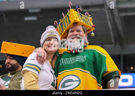 Miami. FL USA; Miami Dolphins mascot T.D. and Santa Claus cheer on the fans  prior to an NFL game against the Green Bay Packers at the Hard Rock  Stadium, Sunday, December 25