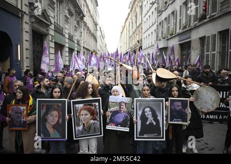 Paris, France. 26th Dec 2022. White march in memory of the three victims of the racist attack against the Kurdish community perpetrated on Friday 23 December. Paris, France on December 26, 2022. The march begins at 16 rue d'Enghien in Paris, the site of the shooting, and heads towards 147 rue La Fayette, where three Kurdish activists were killed ten years ago. Photo by Eliot Blondet/ABACAPRESS.COM Credit: Abaca Press/Alamy Live News Stock Photo