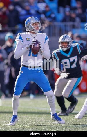 CHARLOTTE, NC - DECEMBER 24: Detroit Lions quarterback Jared Goff (16)  during an NFL football game between the Detroit Lions and the Carolina  Panthers on December 24, 2022, at Bank of America