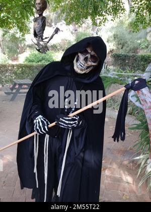 grim reaper costume realistic